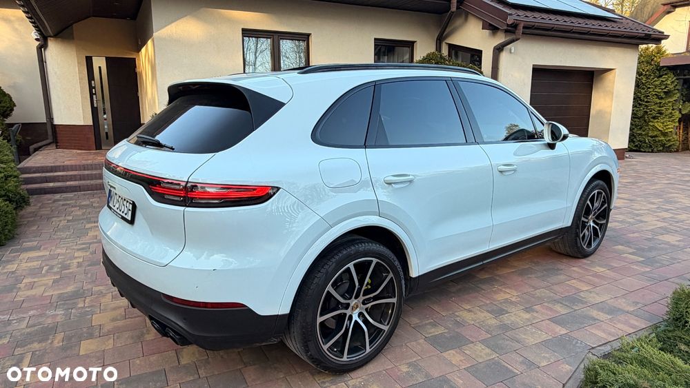 Porsche Cayenne - 5