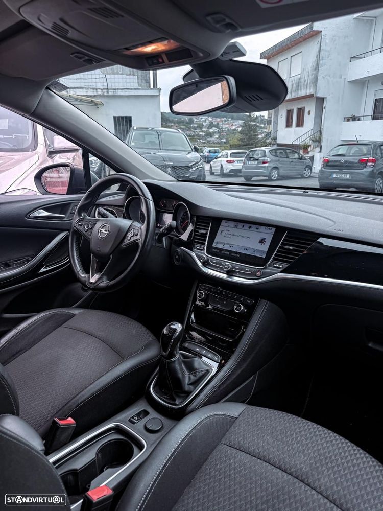 Opel Astra Sports Tourer 1.6 CDTI Dynamic S/S — fotografia 8
