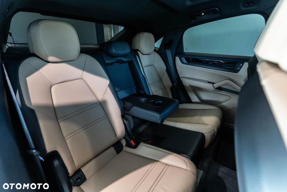 Porsche Cayenne Black Edition - 13