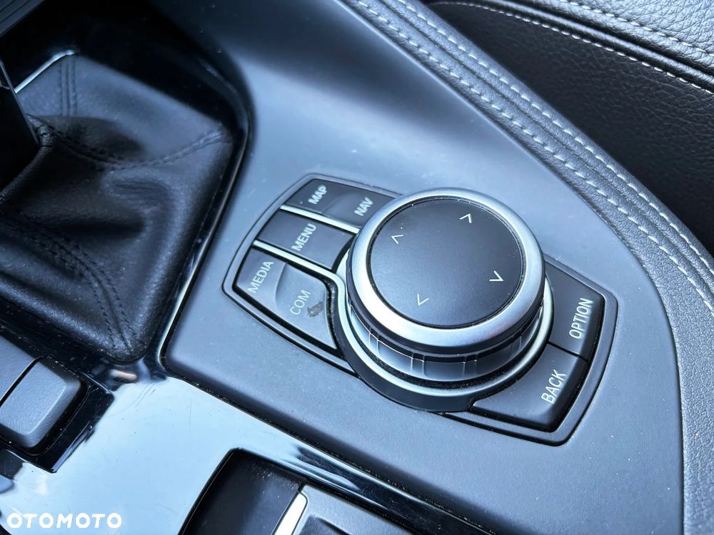 BMW X1 sDrive18i GPF xLine - 24
