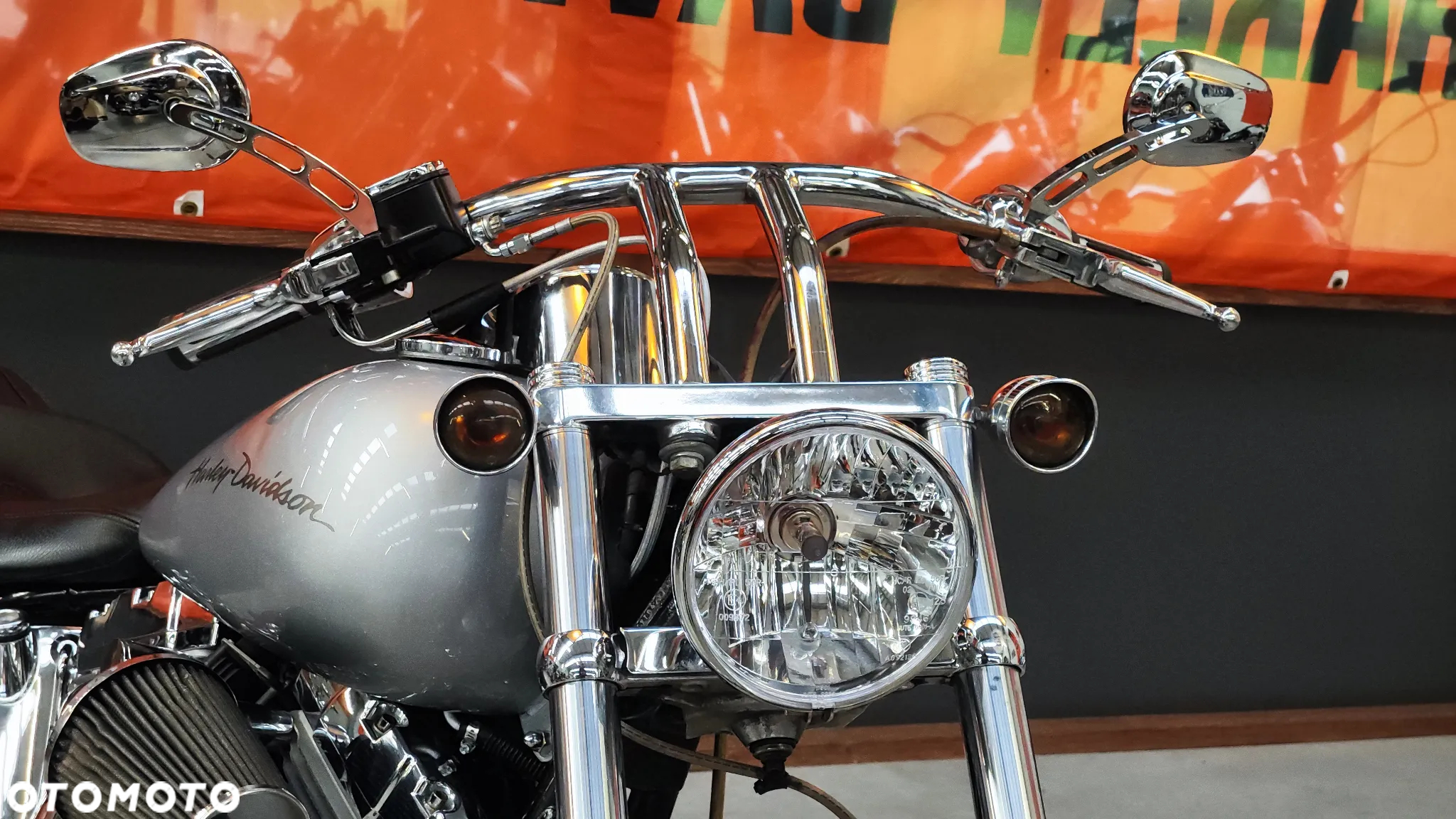 Harley-Davidson Softail Custom - 15