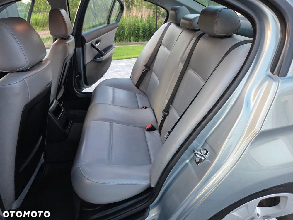 BMW Seria 3 318d DPF - 25