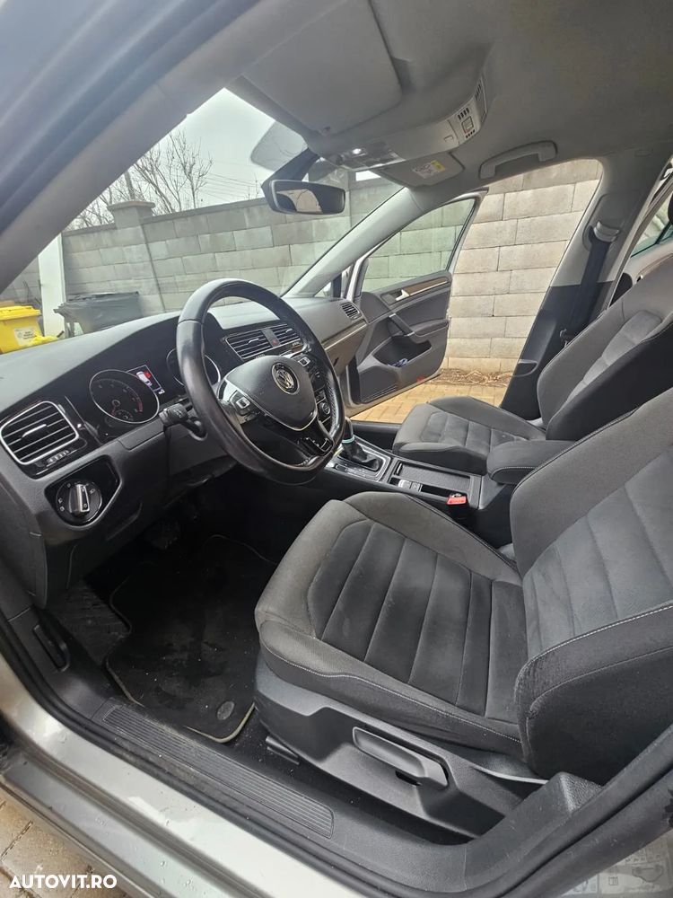 Volkswagen Golf - 16