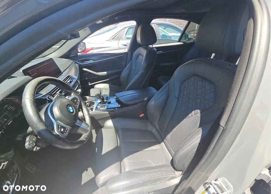 BMW Seria 5 540i xDrive M Sport Edition - 7