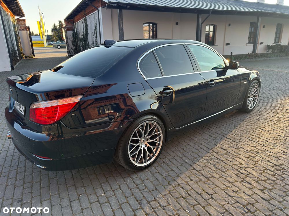 BMW Seria 5 525d - 2