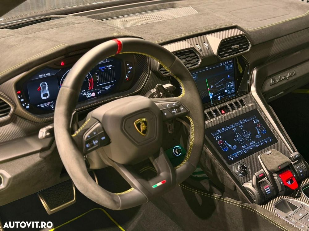 Lamborghini URUS - 25