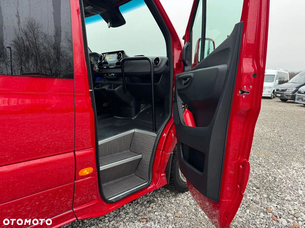 Mercedes-Benz Sprinter 517 - 15