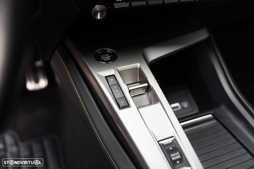 Peugeot 408 180 e-EAT8 GT - 26