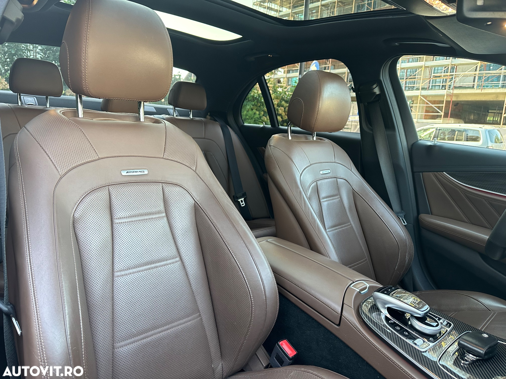 Mercedes-Benz E 43 AMG 4MATIC Aut. - 24