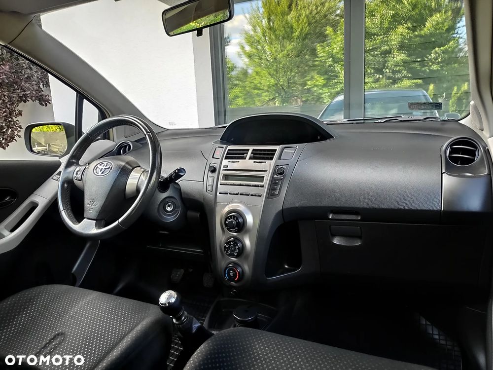 Toyota Yaris 1.33 2010 - 10