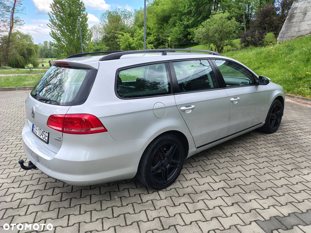 Volkswagen Passat 1.6 TDI DPF BlueMot Highline - 10