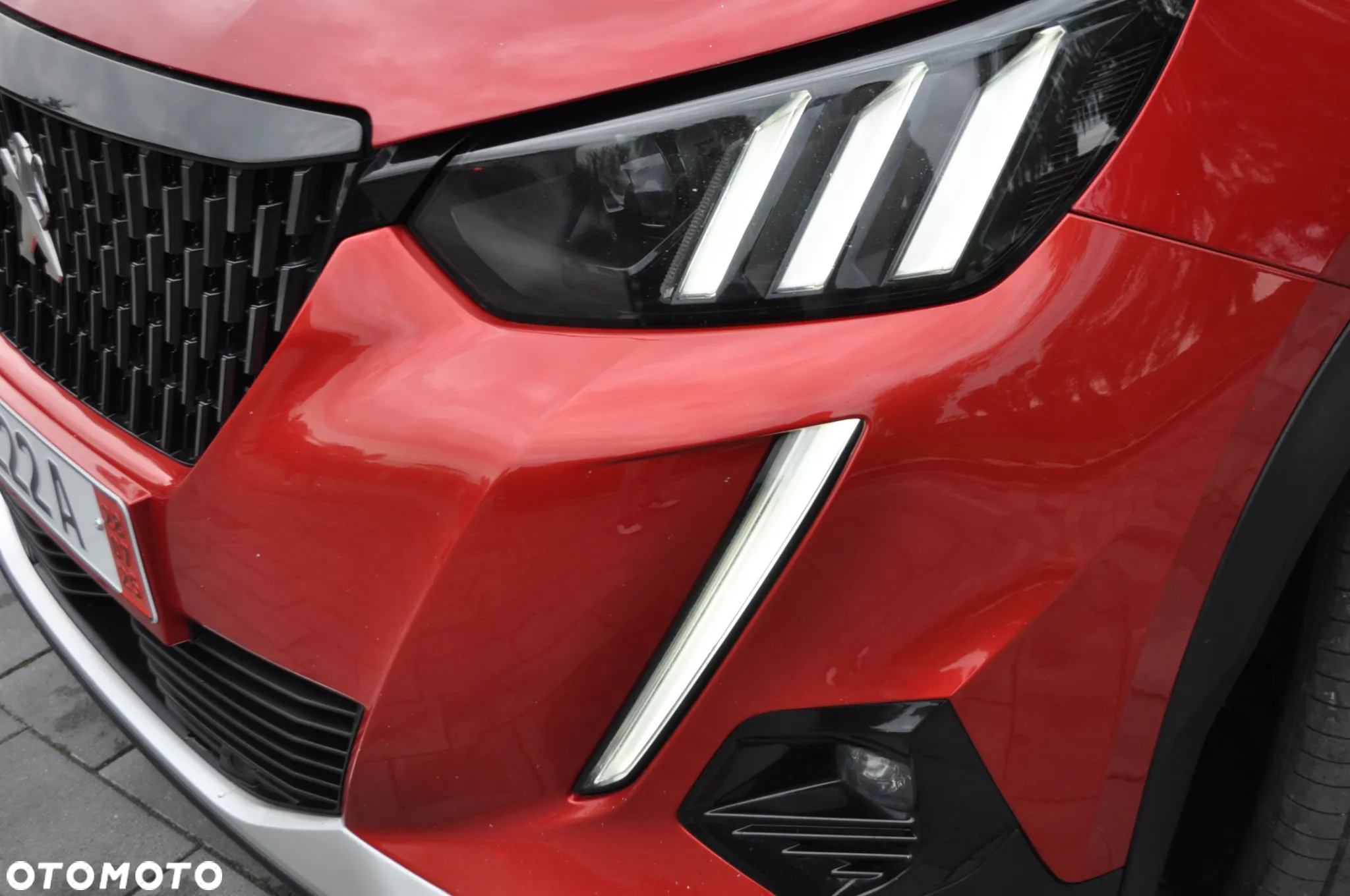 Peugeot 2008 BlueHDi 130 EAT8 GT - 23