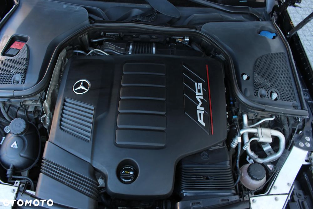 Mercedes-Benz Klasa E AMG 53 4Matic+ AMG Speedshift TCT-9G - 40