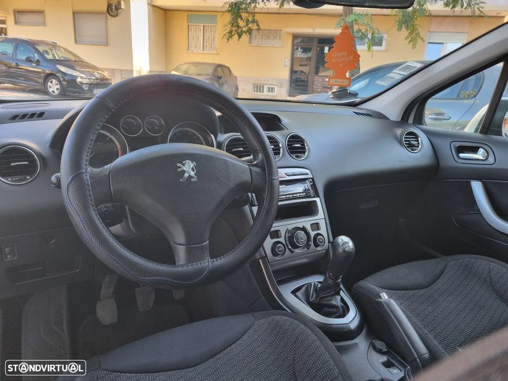 Peugeot 308 SW 1.6 HDi Executive - 8