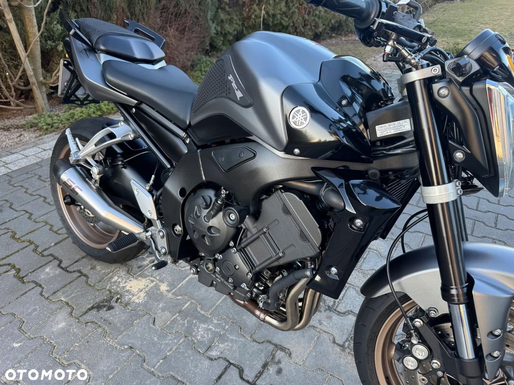 Yamaha FZ - 13