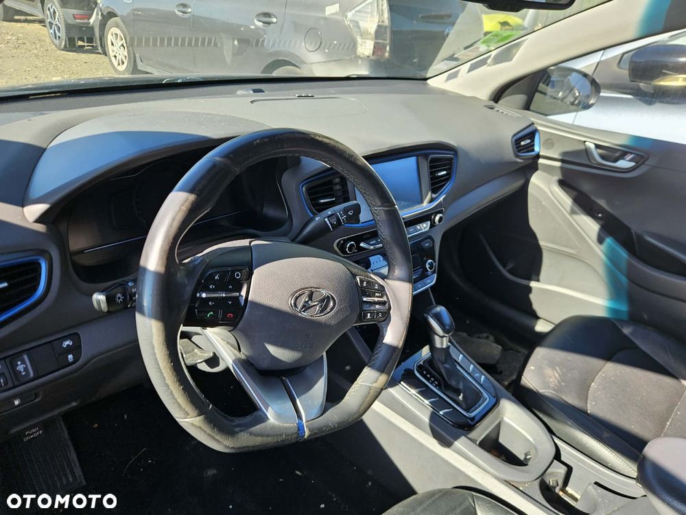Hyundai IONIQ 1.6 GDI Premium - 4