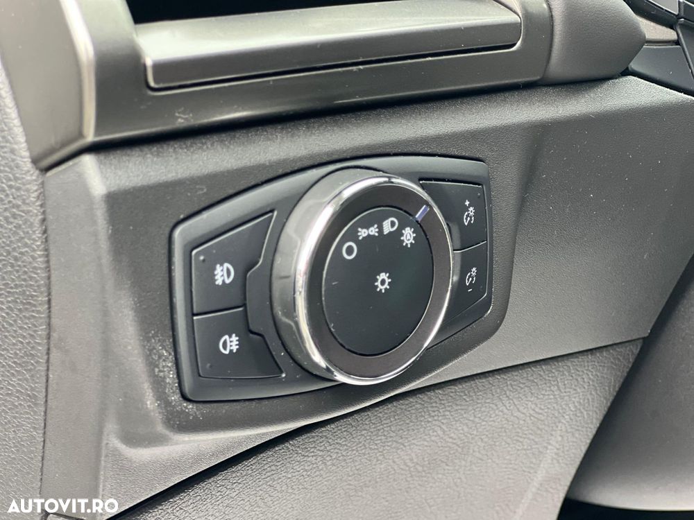 Ford Mondeo 2.0 HEV Vignale - 14