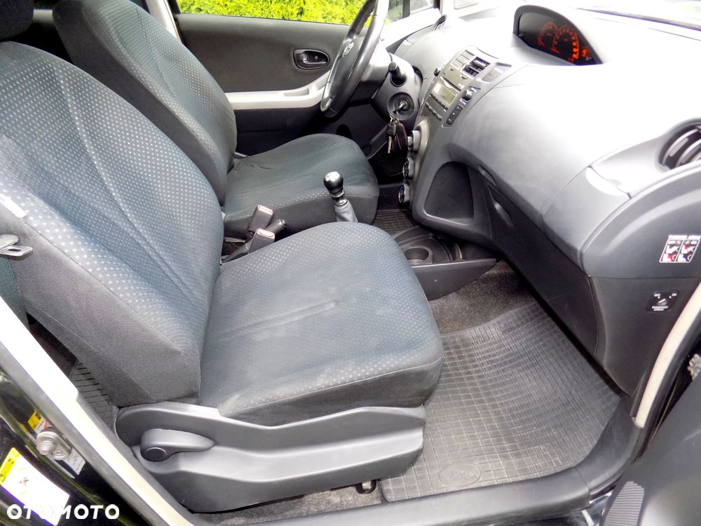 Toyota Yaris 1.33 Sol - 18