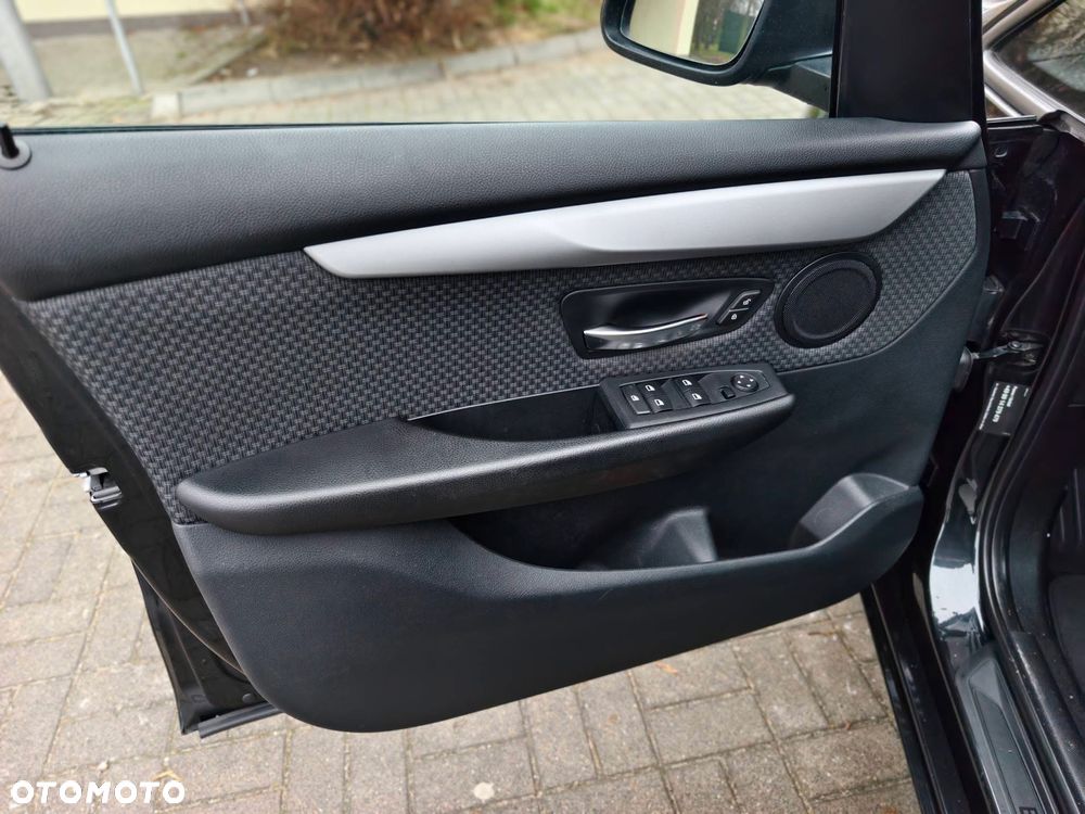 BMW Seria 2 218d Sport-Aut Advantage - 17