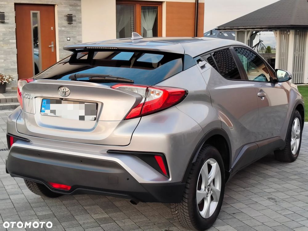 Toyota C-Hr 2017 photo 4