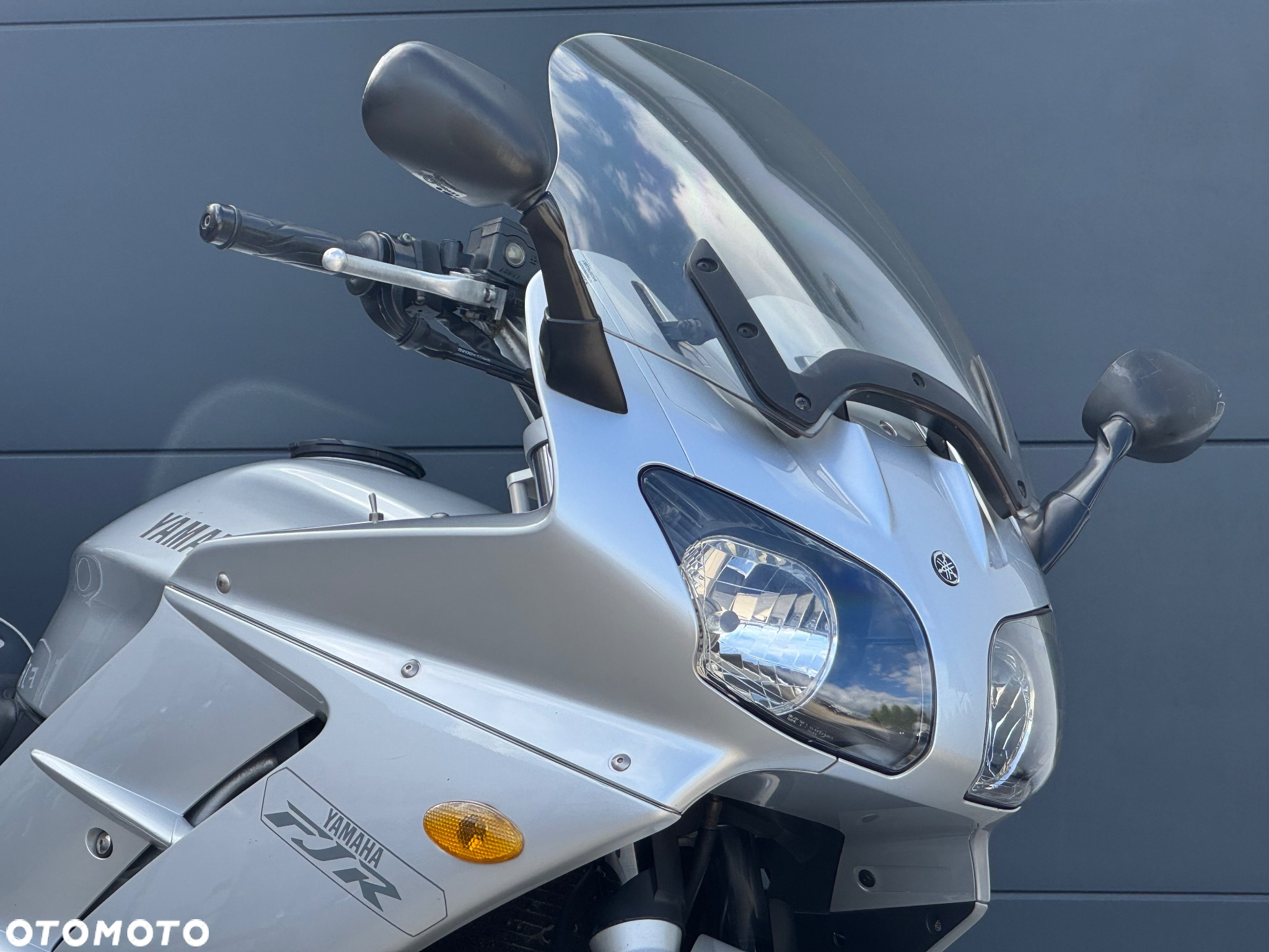 Yamaha FJR - 2