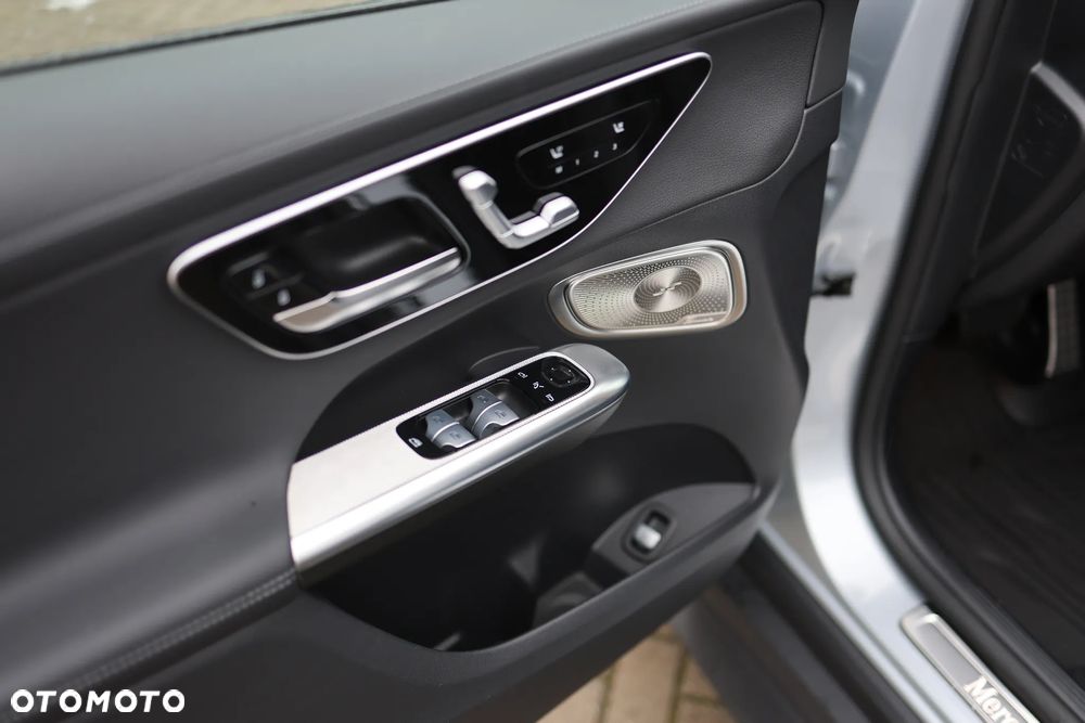 Mercedes-Benz GLC 300 mHEV 4-Matic AMG Line - 28