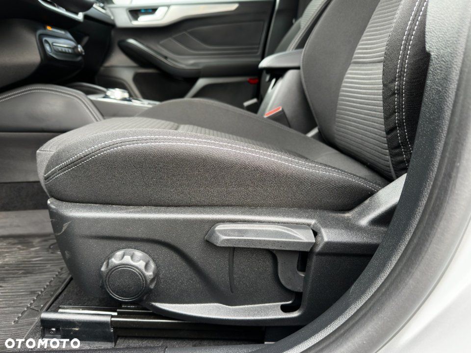 Ford Focus - 12