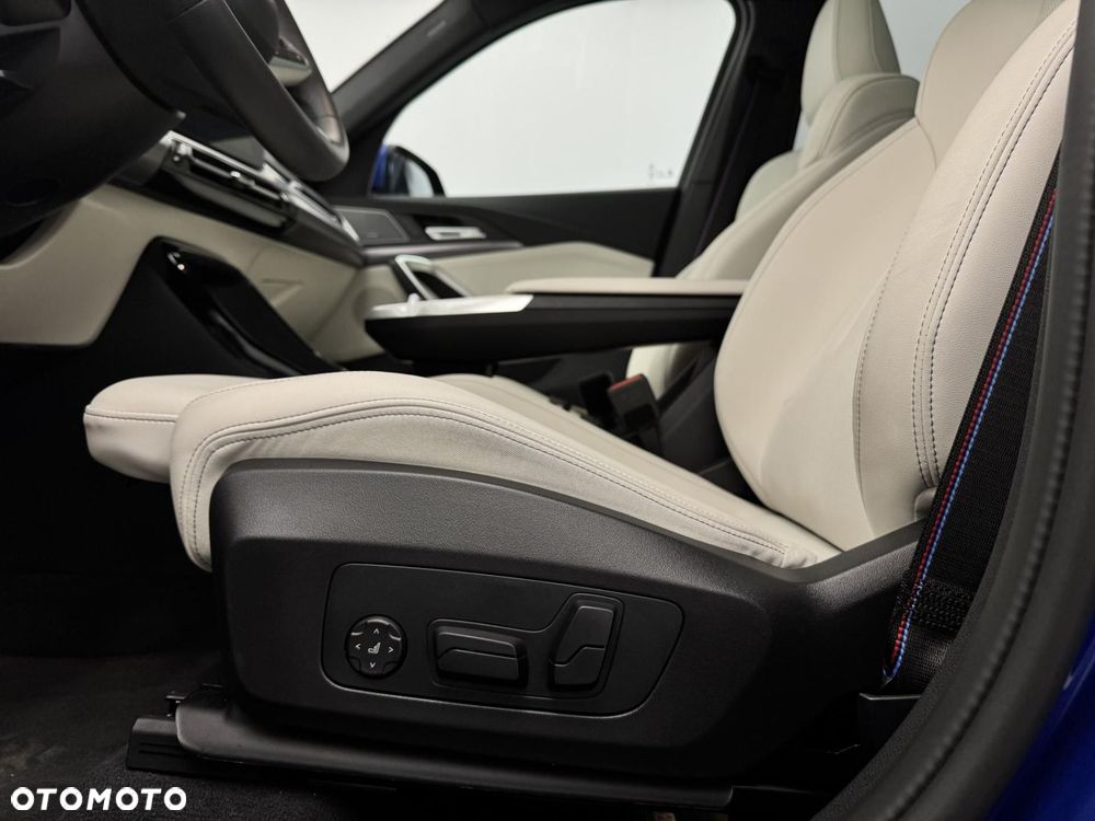 BMW X1 - 15