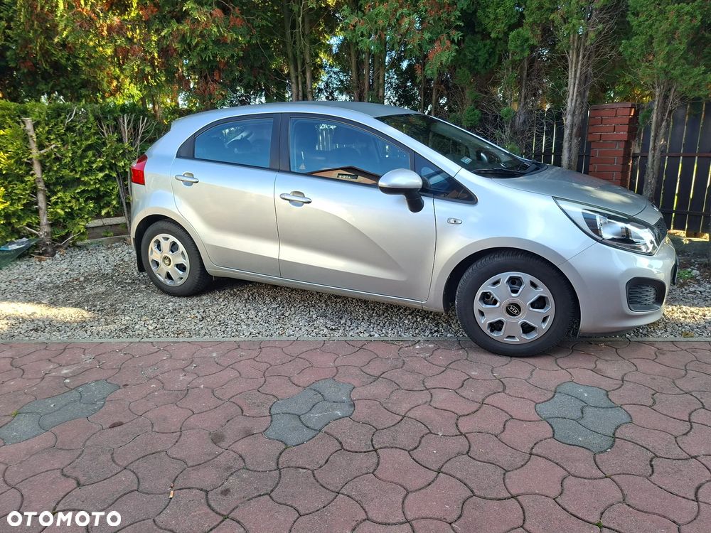 Kia Rio 2012 photo 2