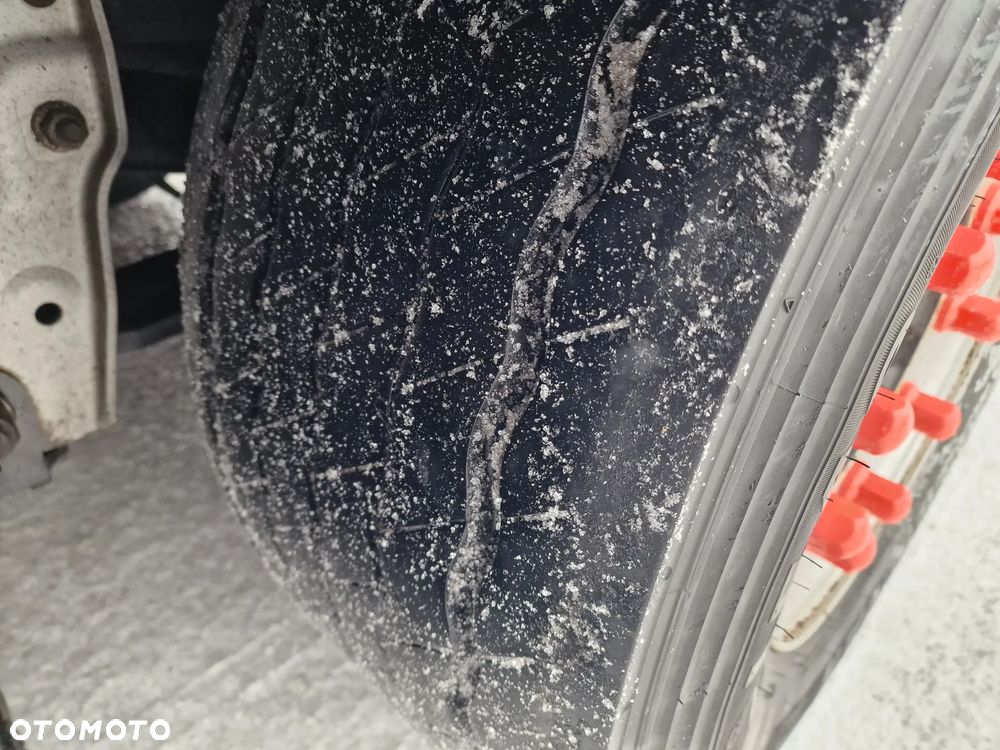 Schmitz Cargobull MEGA VARIOS - NOWE HAMULCE - OPONY 90% - OŚ PODNOSZONA - 12