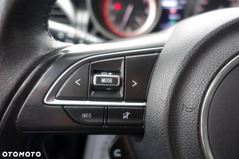 Suzuki Swift 1.2 Dualjet Hybrid Allgrip Comfort - 28