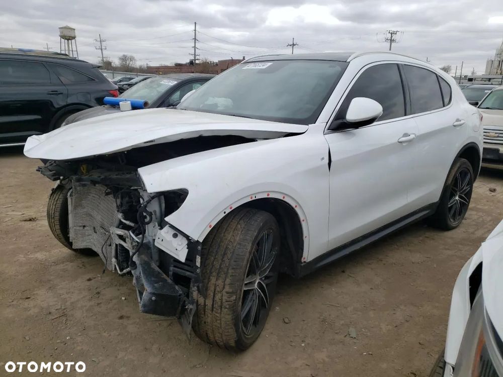 Alfa Romeo Stelvio 2.0 Turbo Sprint Q4 - 6