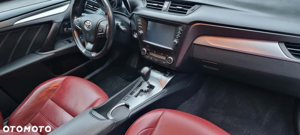 Toyota Avensis 2.0 Selection MS - 11