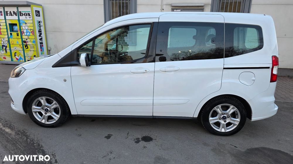 Ford Tourneo Courier 1.5 TDCi Ambiente - 3