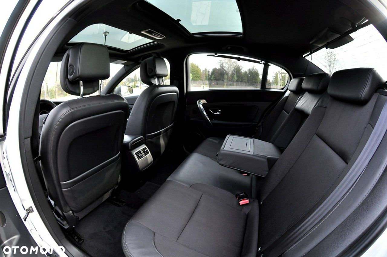 Renault Latitude 2.0 dCi Privilege - 9