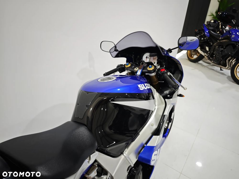 Suzuki GSX-R - 16