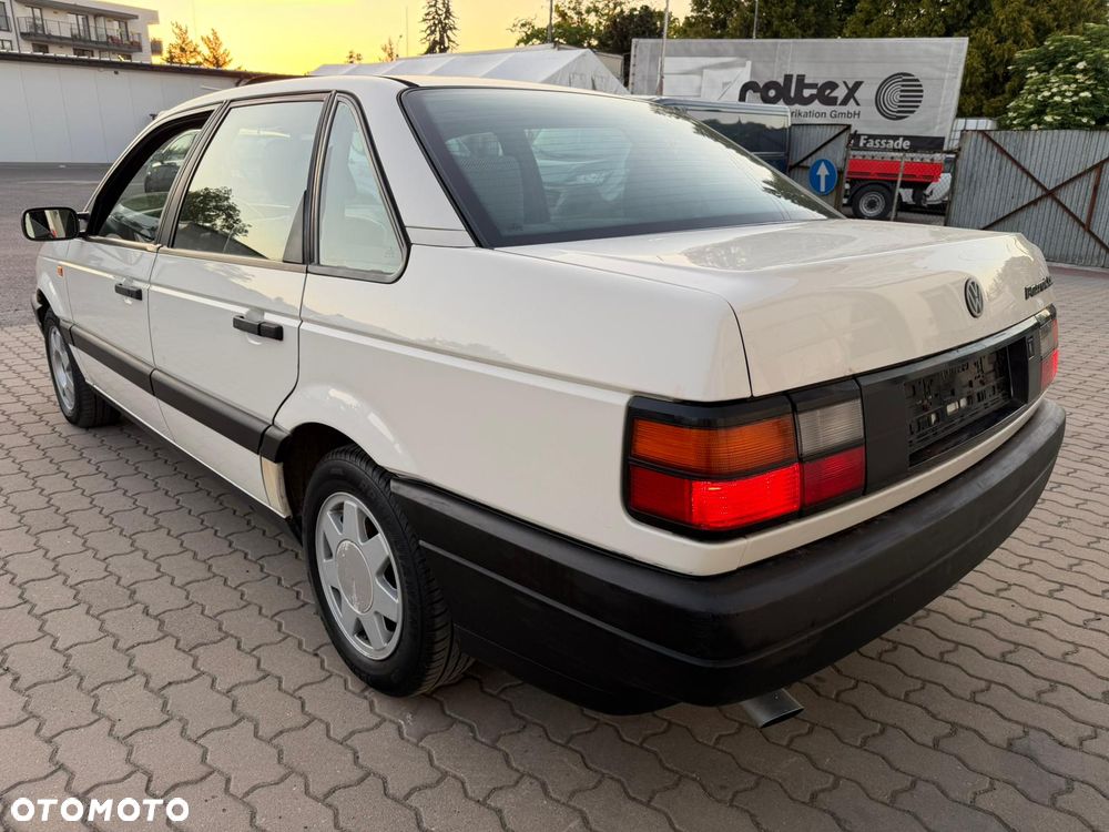 Volkswagen Passat - 6