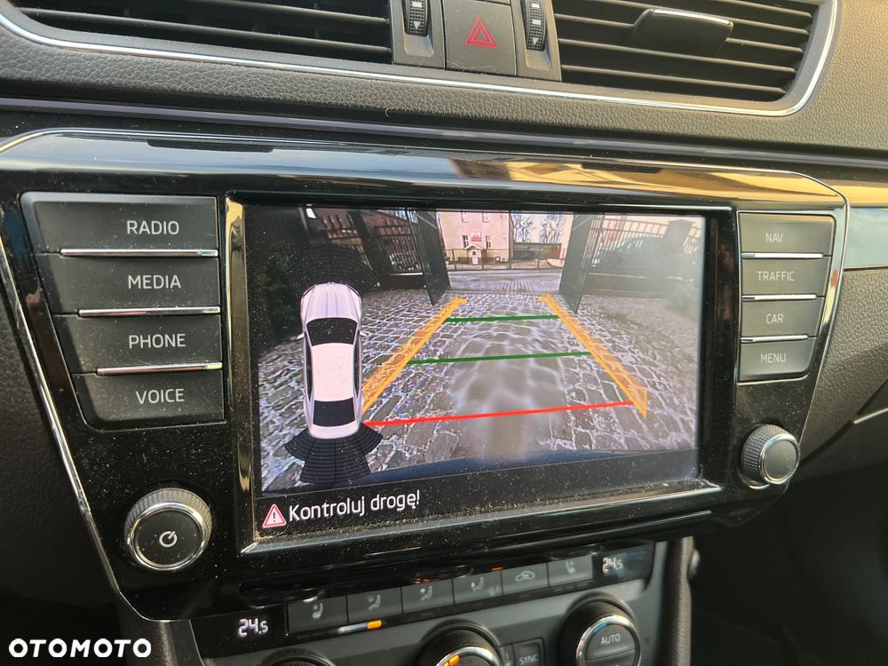 Skoda Superb 2.0 TDI DSG L&K - 20