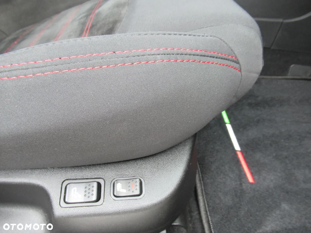 Alfa Romeo Giulietta 2.0 JTDM 16V Sport - 25