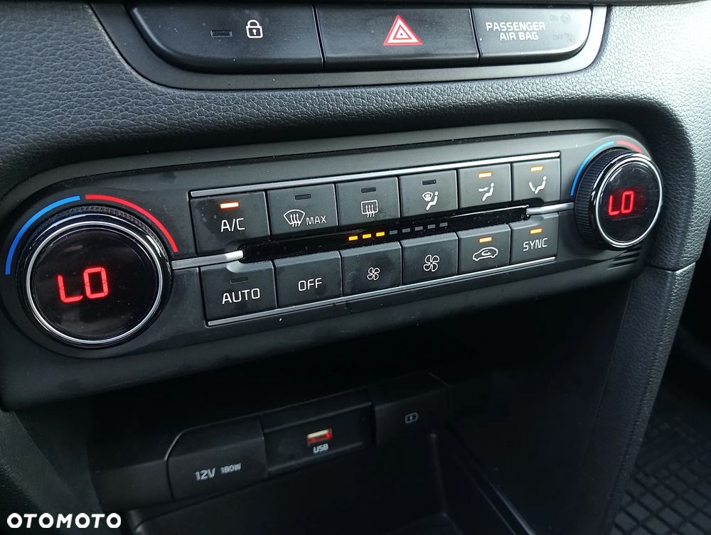 Kia Ceed 1.6 CRDi mHEV M - 27