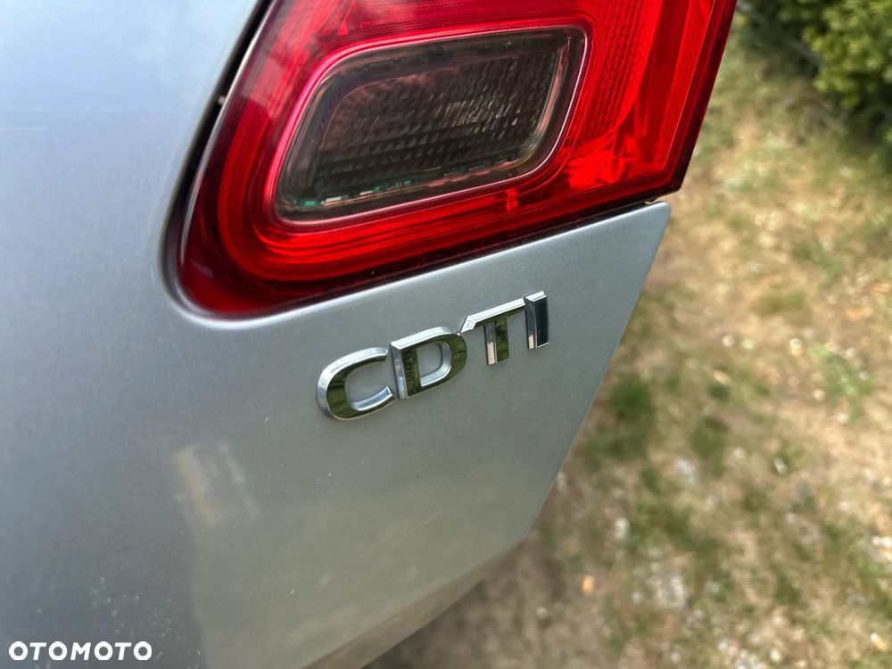 Opel Astra 1.7 CDTI Essentia - 16