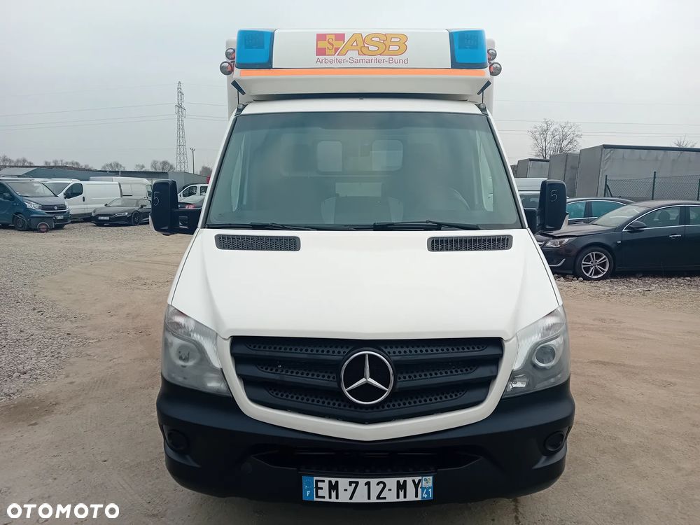 Mercedes-Benz Sprinter karetka - 2