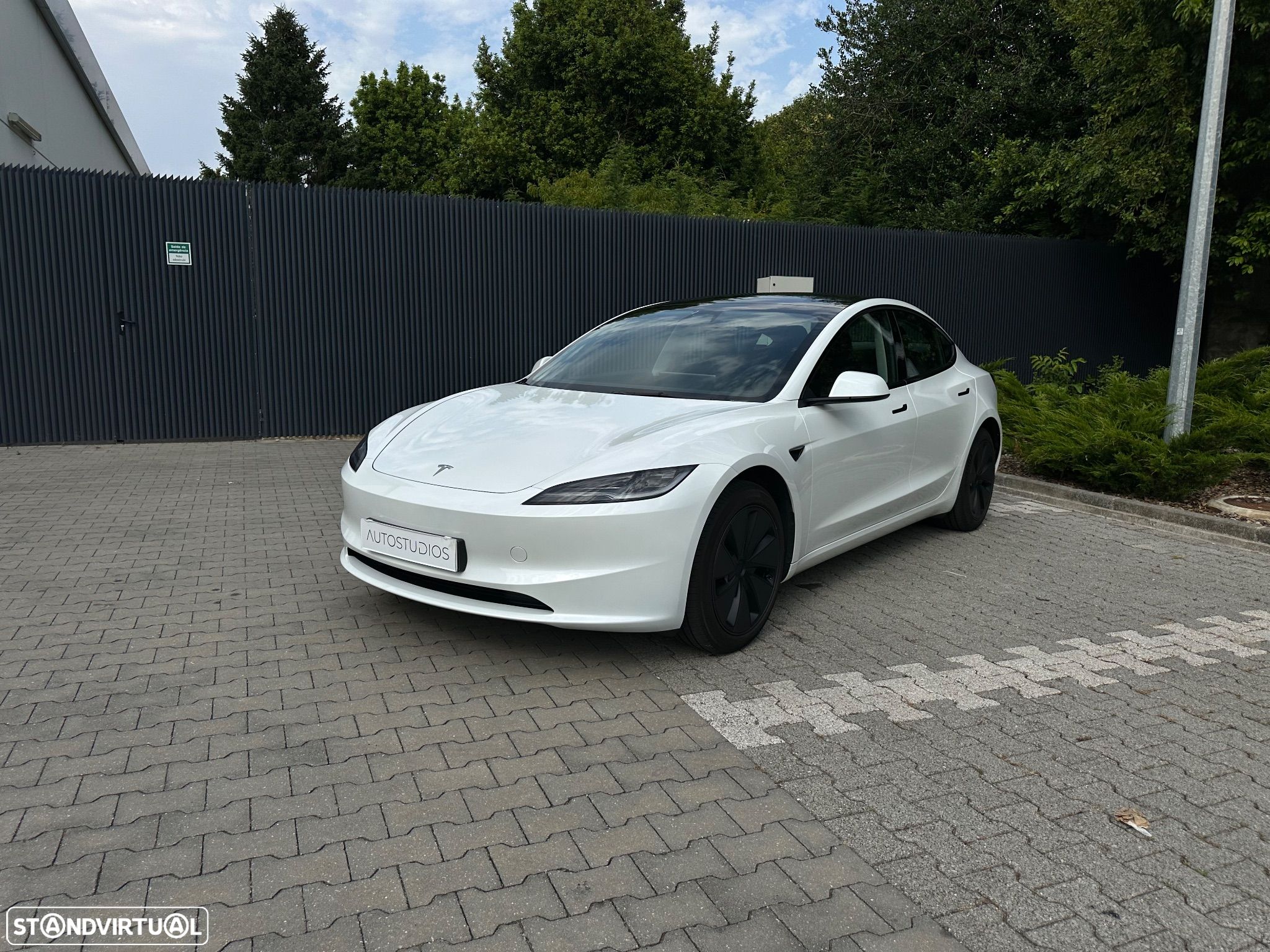Tesla Model 3 Tração Traseira - 1