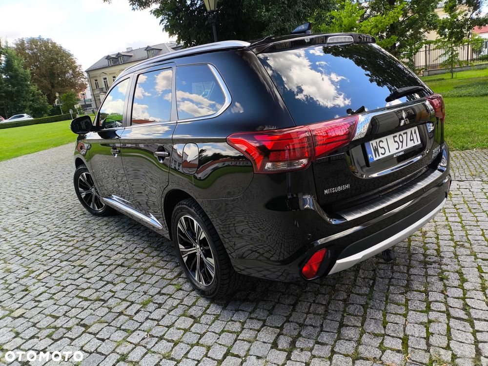 Mitsubishi Outlander 2.0 4WD Plus - 15