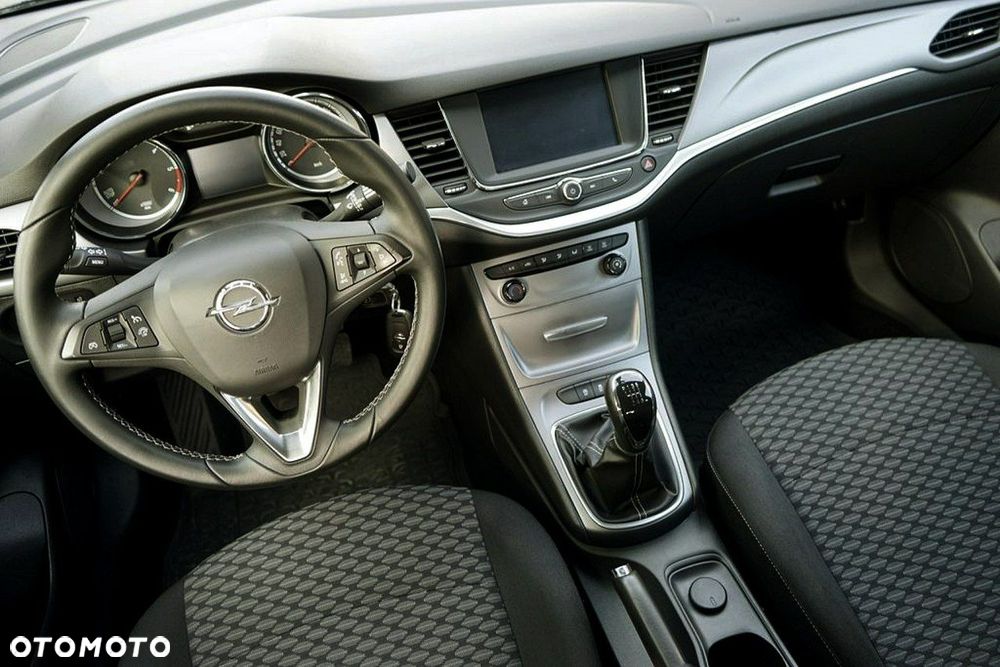 Opel Astra - 24