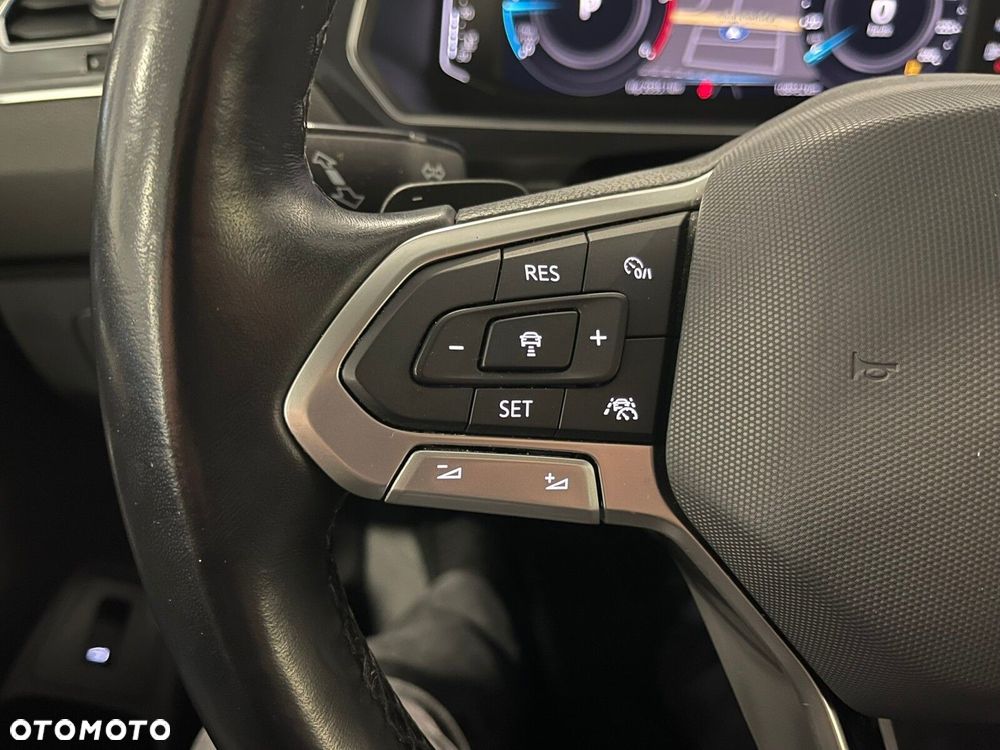 Volkswagen Tiguan 2.0 TDI SCR 4Mot Elegance DSG - 25