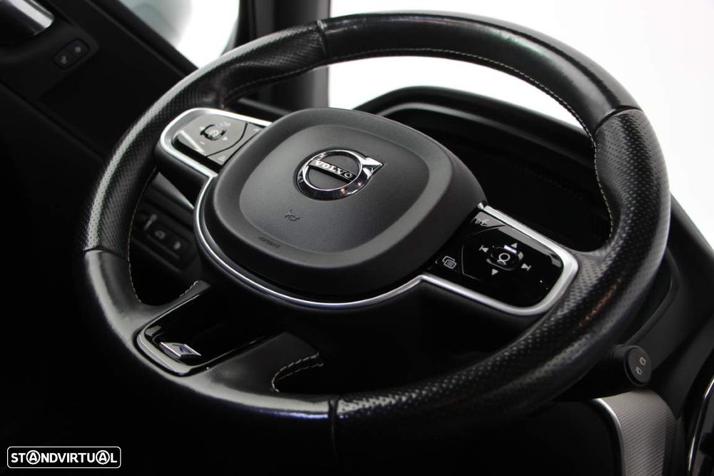 Volvo XC 60 2.0 T8 PHEV R-Design AWD - 12