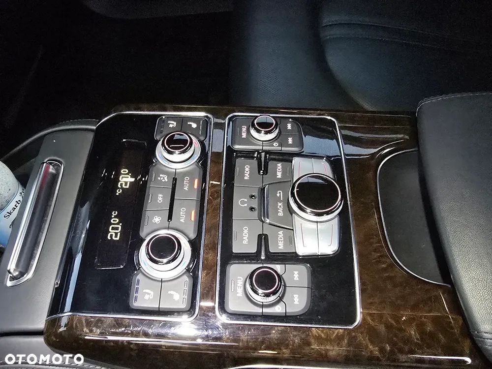 Audi A8 4.2 TDI DPF (clean diesel) quattro tiptronic Lang - 33