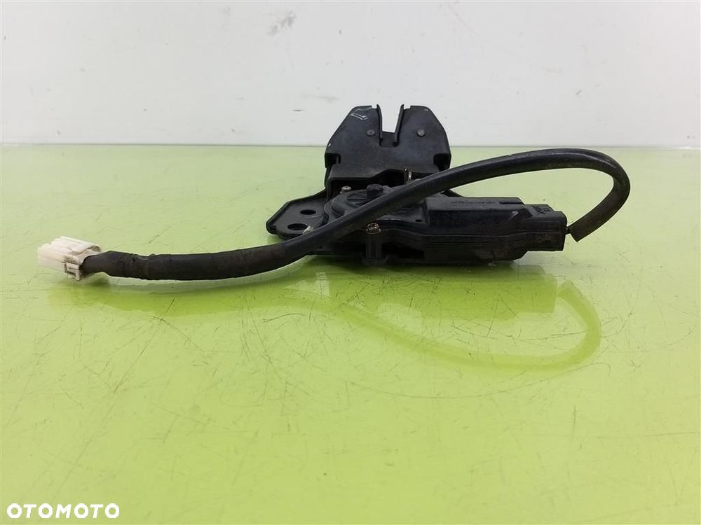 Zamek klapy tylnej Dodge Magnum 2004-2008 561AA25404C ORYGINAŁ - 2