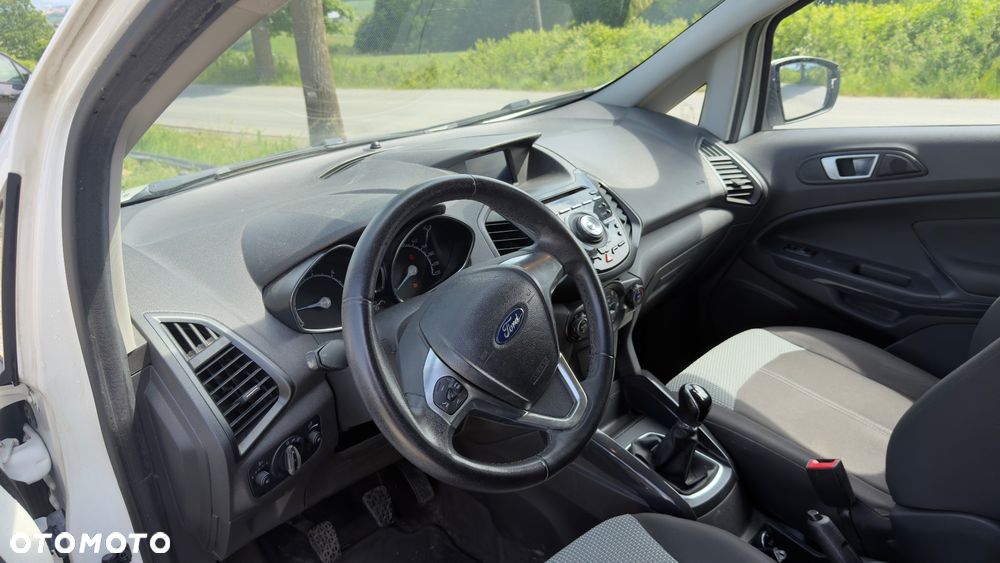 Ford EcoSport - 12